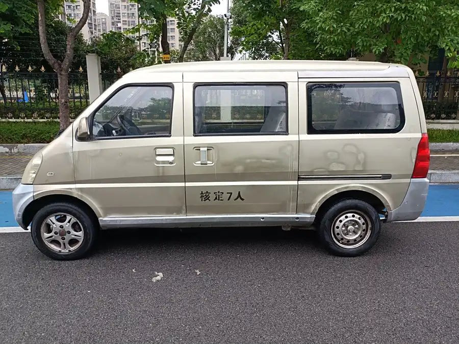 2011 Used Wuling RG mini Van, 7 seats, 5mt - SellGoodCar.Com